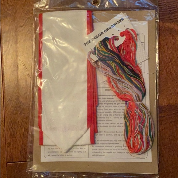 BOW TIES CROSS STITCH DOOR DECORATION - Picture 2 of 2